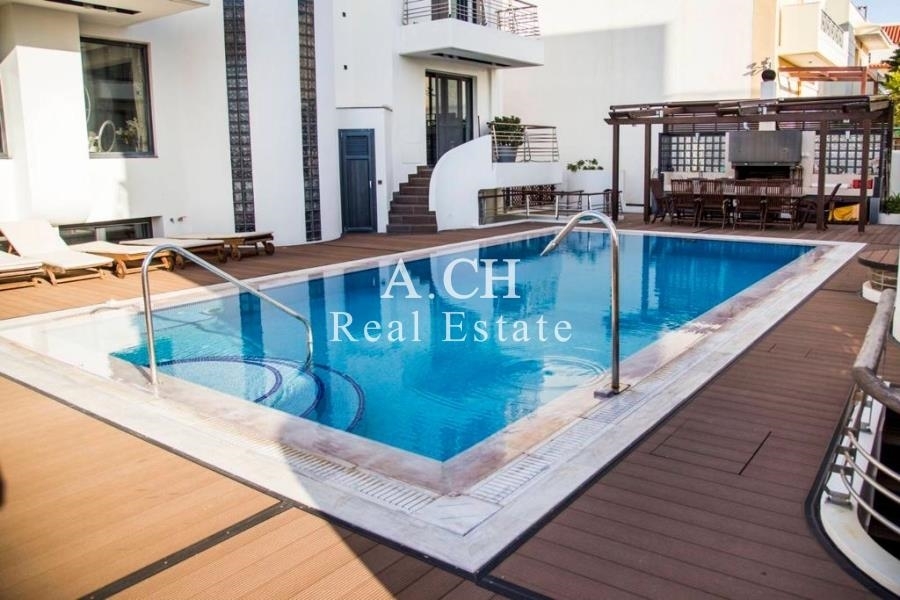 (For Rent) Residential Residence complex || Athens South/Glyfada - 1.050 Sq.m, 30.000€ 