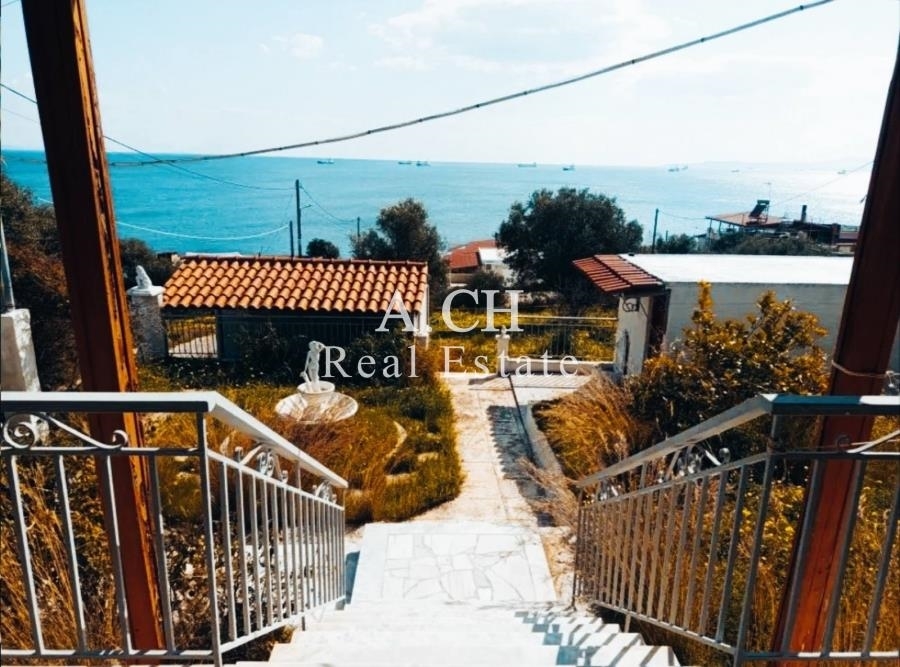 (For Sale) Residential Detached house || Piraias/Salamina - 65 Sq.m, 1 Bedrooms, 150.000€ 